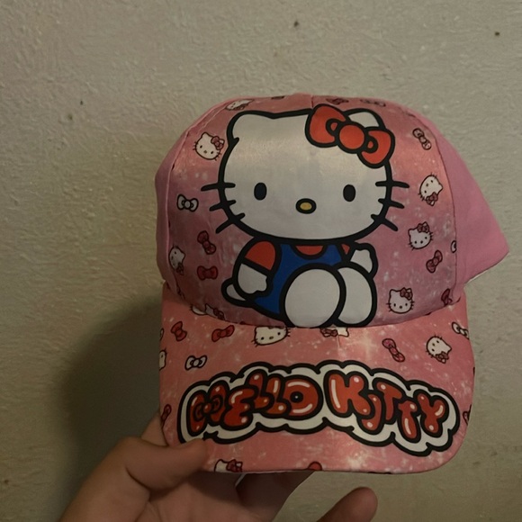 Hello kitty hat - Picture 1 of 3